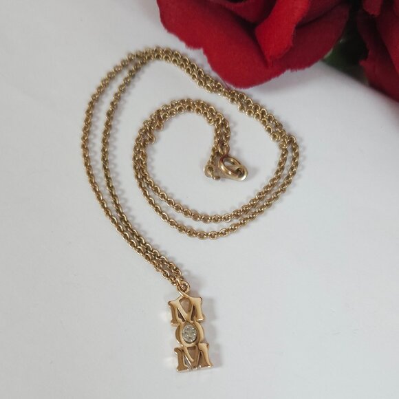 Vintage Avon MOM Crystal Gold Tone Pendant Necklace - Picture 1 of 12